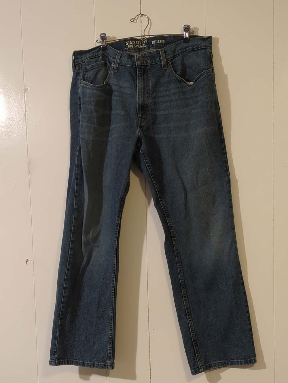 Signature by Levi Strauss Men's Relaxed Jeans - Dark Blue Denim